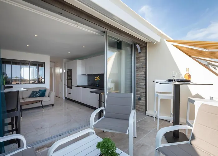 Village Naturiste - Xcape Sea View Luxe Апартаменты *
