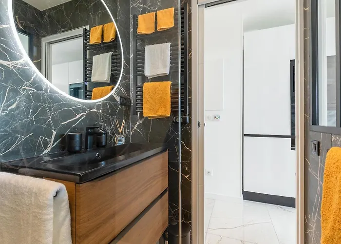 Апартаменты Village Naturiste - Xcape Sea View Luxe *